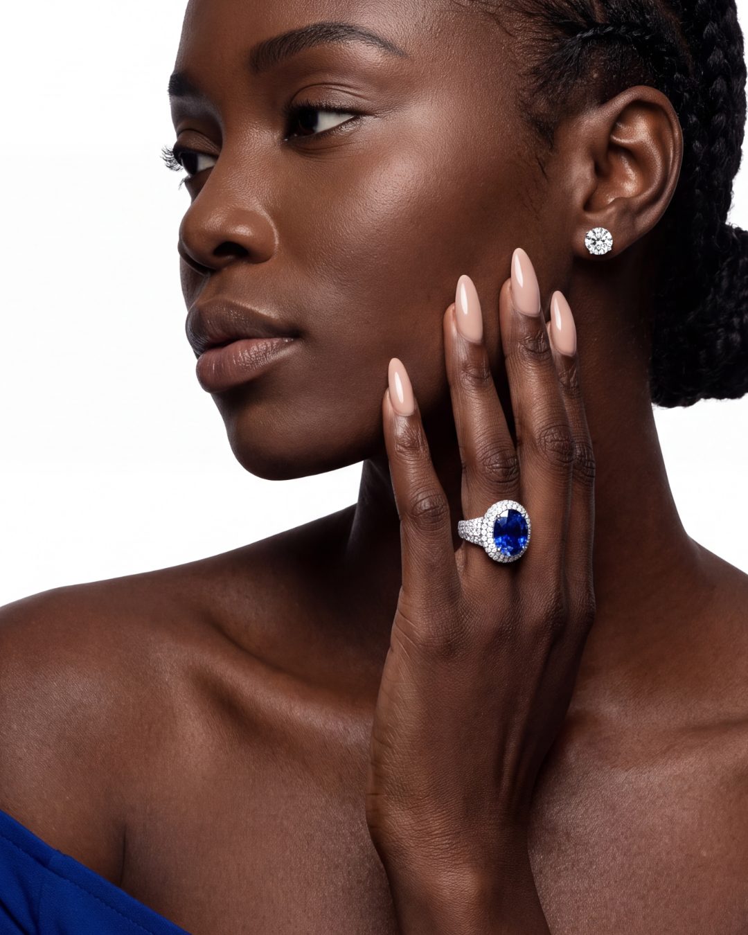 12.35 CT. Oval Cut Blue Sapphire and Round Brilliant Halo Diamond Ring in Platinum on model - Edward&
