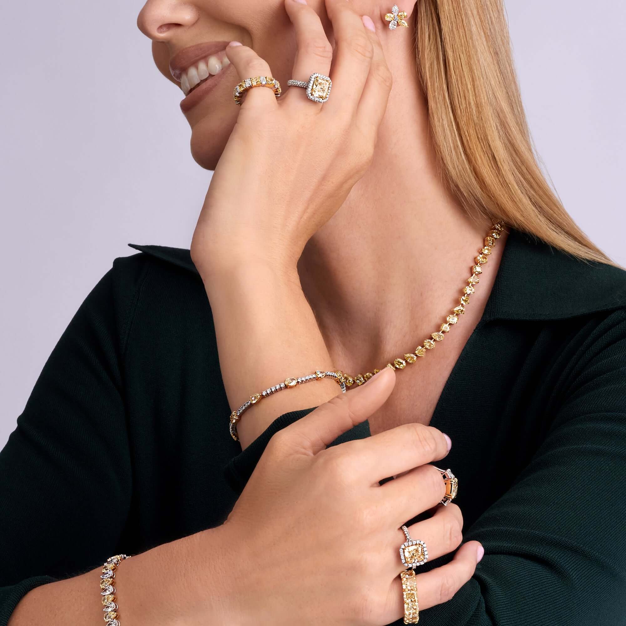 Round Diamond 18K Gold Tennis Bracelet With Fancy Yellow Diamond Accents - Tennis Bracelet
