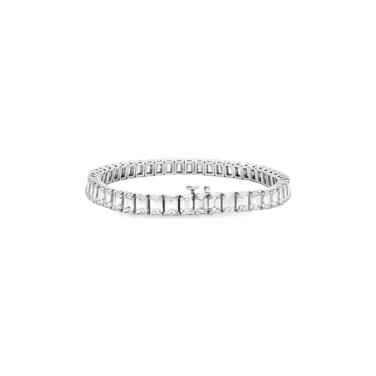 15.62 CT. GIA Certified Emerald Cut Diamond Tennis Bracelet in Platinum view 4