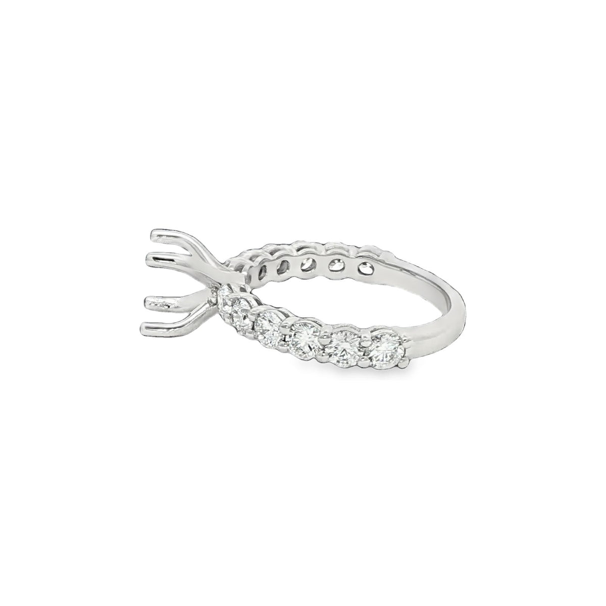 1.31 CT. Round Brilliant Diamond Semi-Mount Engagement Ring Setting in Platinum